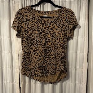 Old Navy Leopard Print Short Sleeve Top